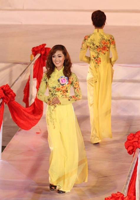 Trong đêm chung kết các thí sinh đã trải qua 3 phần thi: trình diễn trang phục áo dài, trình diễn trang phục áo tắm và trang phục dạ hội.